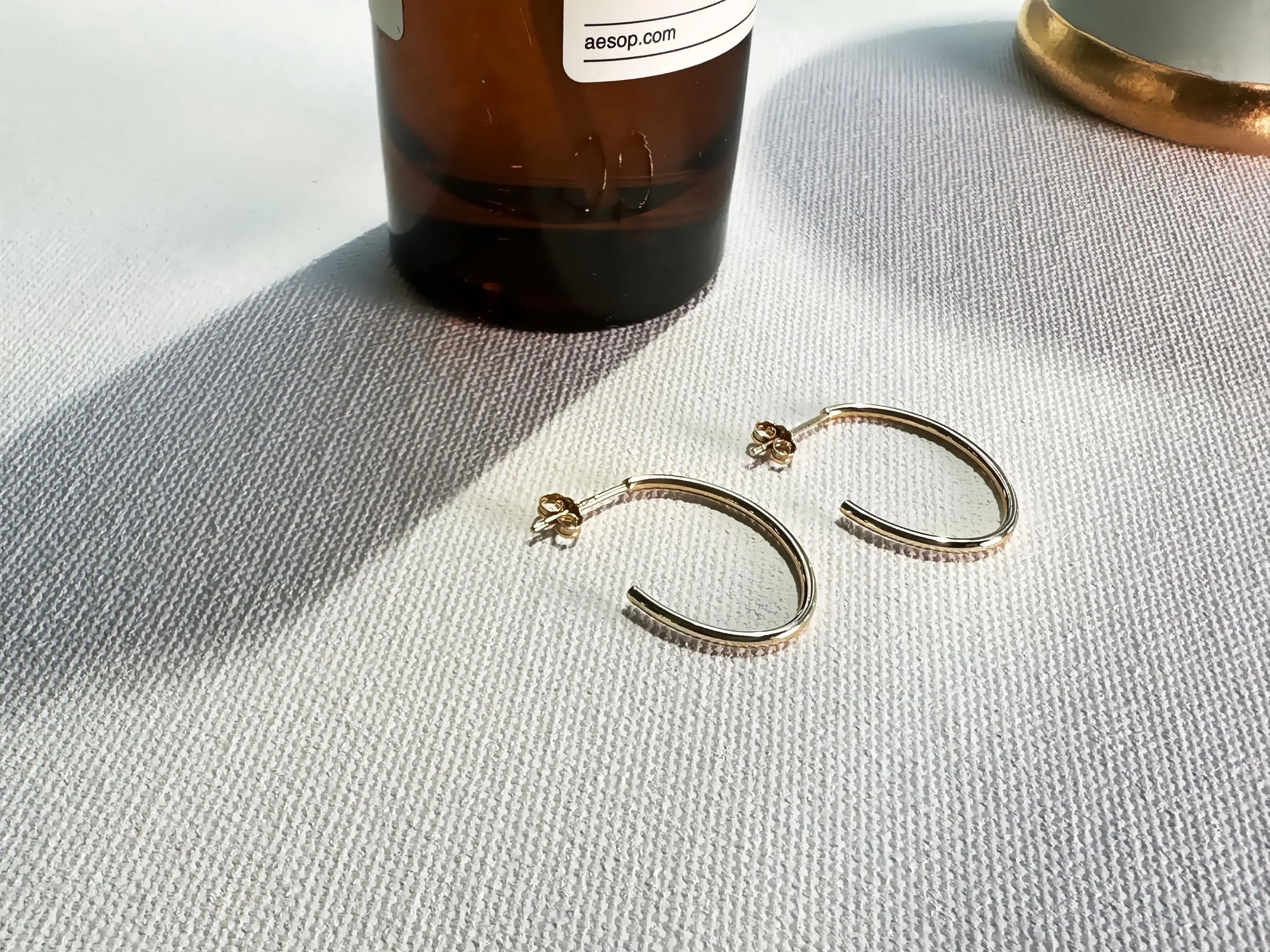 10K Yellow Gold Hoop Earrings | 24mm High, 18.5mm Wide, 1.5mm Thick | Classic Gold Hoops for Everyday Elegance