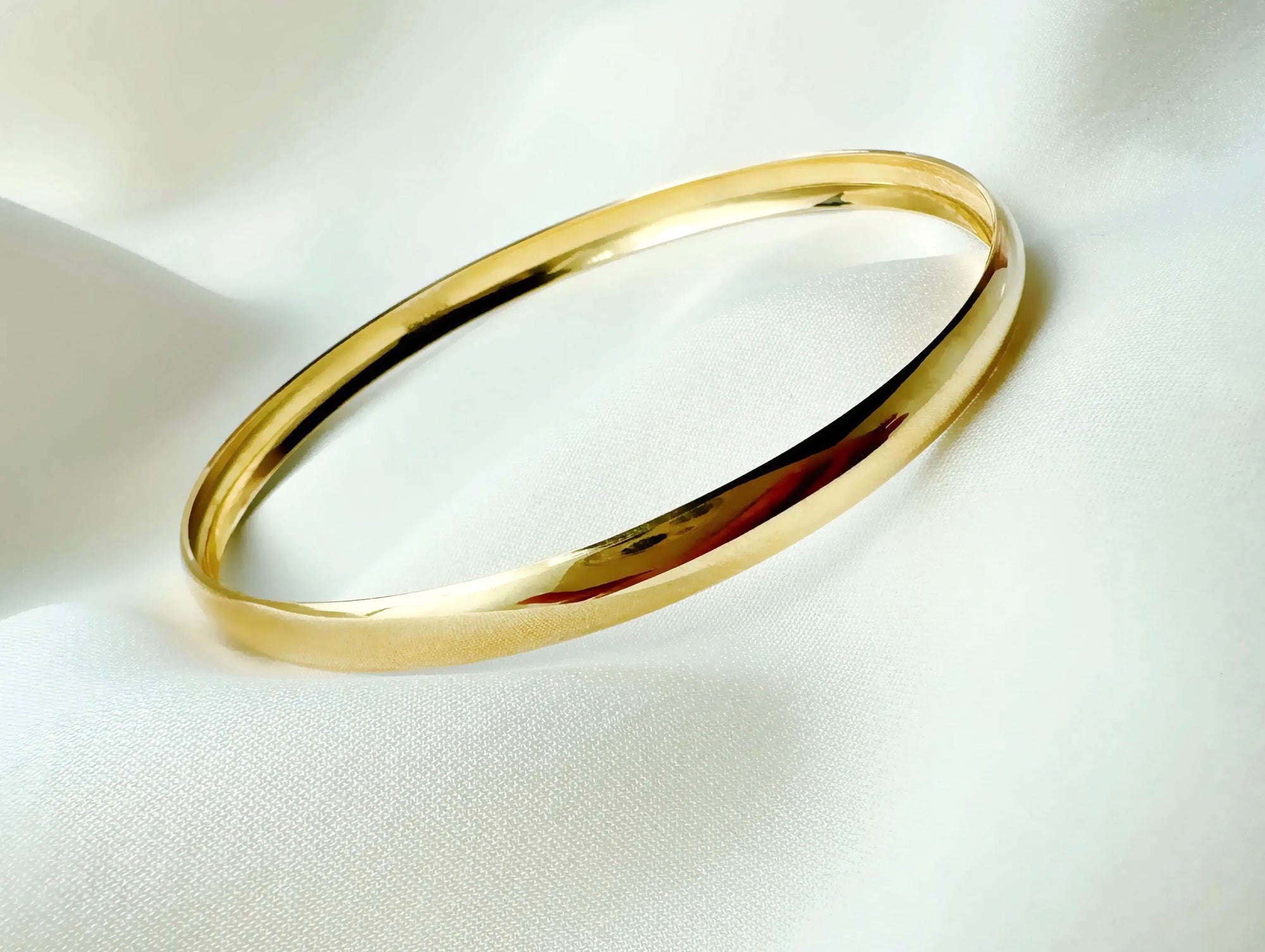 10K Yellow Gold Round Bangle | 8 Inches, 5.5mm Wide | Sleek &amp; Polished Gold Bracelet